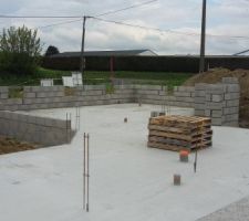 Vue du garage vers les chambres