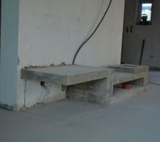 Socle pour cheminée