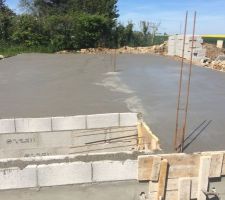Plancher coulé