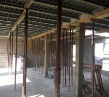 Vers la porte d'entr&eacute;e