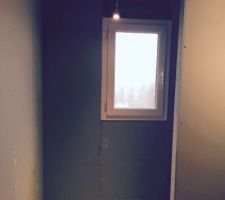 Cloisons de la sdb terminés
