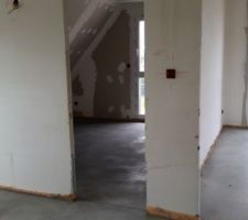 Vue de la mezzanine, à gauche la chambre de notre fille et à droite la notre