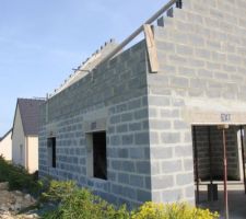 Pignons terminés et etayés.