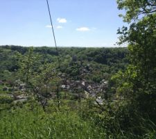 Le village class&eacute; que l'on voit du bord de la parcelle