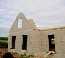 Avant, en haut la fen&ecirc;tre de notre chambre