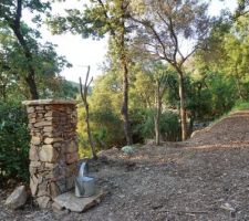 Fontaine robinet de jardin.