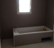 Carrelage et fa&iuml;ence termin&eacute;s