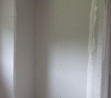 Chambre 3 (étage, placard