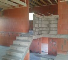 Muret agglos 20 + retour étage