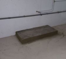 Socle pour surélever l'évier du sous sol.
