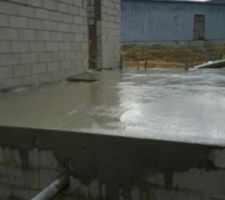 &eacute;l&eacute;vation des murs suite... et coulage de la dalle du garage