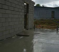 &eacute;l&eacute;vation des murs suite... et coulage de la dalle du garage