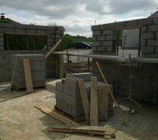 &eacute;l&eacute;vation des murs suite... et coulage de la dalle du garage