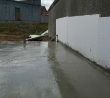 &eacute;l&eacute;vation des murs suite... et coulage de la dalle du garage