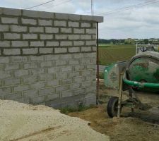 élévation des murs suite... et coulage de la dalle du garage