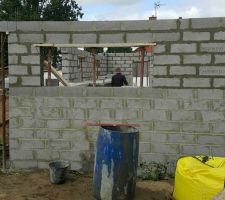 &eacute;l&eacute;vation des murs suite... et coulage de la dalle du garage