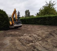 Retrait des terres et des gravas