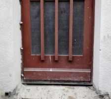 Acc&egrave;s porte sur pignon droit