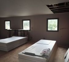 Murs chambres enfants isolés