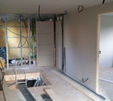 Etage en cours sur la fin sdb  et toilette