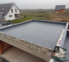 Etencheit&eacute; au dessus du garage pour future toiture v&eacute;g&eacute;tale