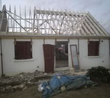 Mise en place de la nouvelle charpente