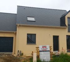Maison achevée! Il ne reste plus que le passage du terrassier et dans 3 jours elle sera à nous!