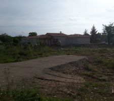 Vue de la maison du terrain voisin