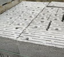 Une palette d'assortiment de modules technitherm de 15, 20 et 30cm