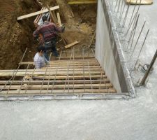 Début du coffrage de l'escalier