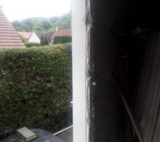 Fermeture acc&egrave;s pignon et cr&eacute;ation escalier b&eacute;ton