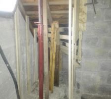 Fermeture acc&egrave;s pignon et cr&eacute;ation escalier b&eacute;ton