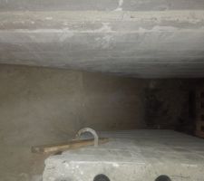 Fermeture acc&egrave;s pignon et cr&eacute;ation escalier b&eacute;ton