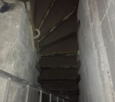 Fermeture acc&egrave;s pignon et cr&eacute;ation escalier b&eacute;ton