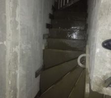 Fermeture acc&egrave;s pignon et cr&eacute;ation escalier b&eacute;ton