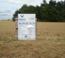 Permis affich&eacute; sur terrain