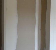 Chambre 2 du haut, placards intégrés