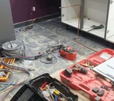 Installation de la cuisine équipée de chez IXINA givors.
15m2.