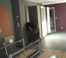 Installation de la cuisine équipée de chez IXINA givors.
15m2.