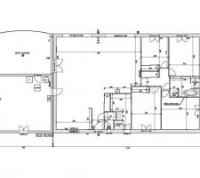 Voilà le "nouveau" plan de la maison, seul le garage a été modifié, enfin les ouvertures simplement ...