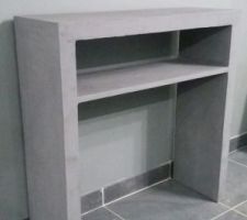 Livraison de notre console et son miroir, en béton ciré faite sur mesure et selon nos goûts.