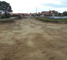 Les travaux avancent bien malgr&eacute; le mauvais temps, pose des buses et r&eacute;seaux