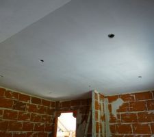 Perçage de trous pour spots led à l'étage