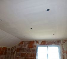 Perçage de trous pour spots led à l'étage