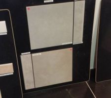 Carrelage de la salle de bain,le premier en haut sur la photo