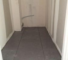 Carrelage rdc, salle de bain et wc terminé ce jour !!!