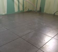 Carrelage rdc, salle de bain et wc terminé ce jour !!!