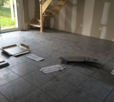 Carrelage rdc, salle de bain et wc terminé ce jour !!!