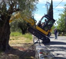 Debuts accrobatiques du terrassier c'etait impressionant!
