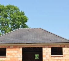 09/06/2016 - Pose des tuiles Rully terminée façade Sud